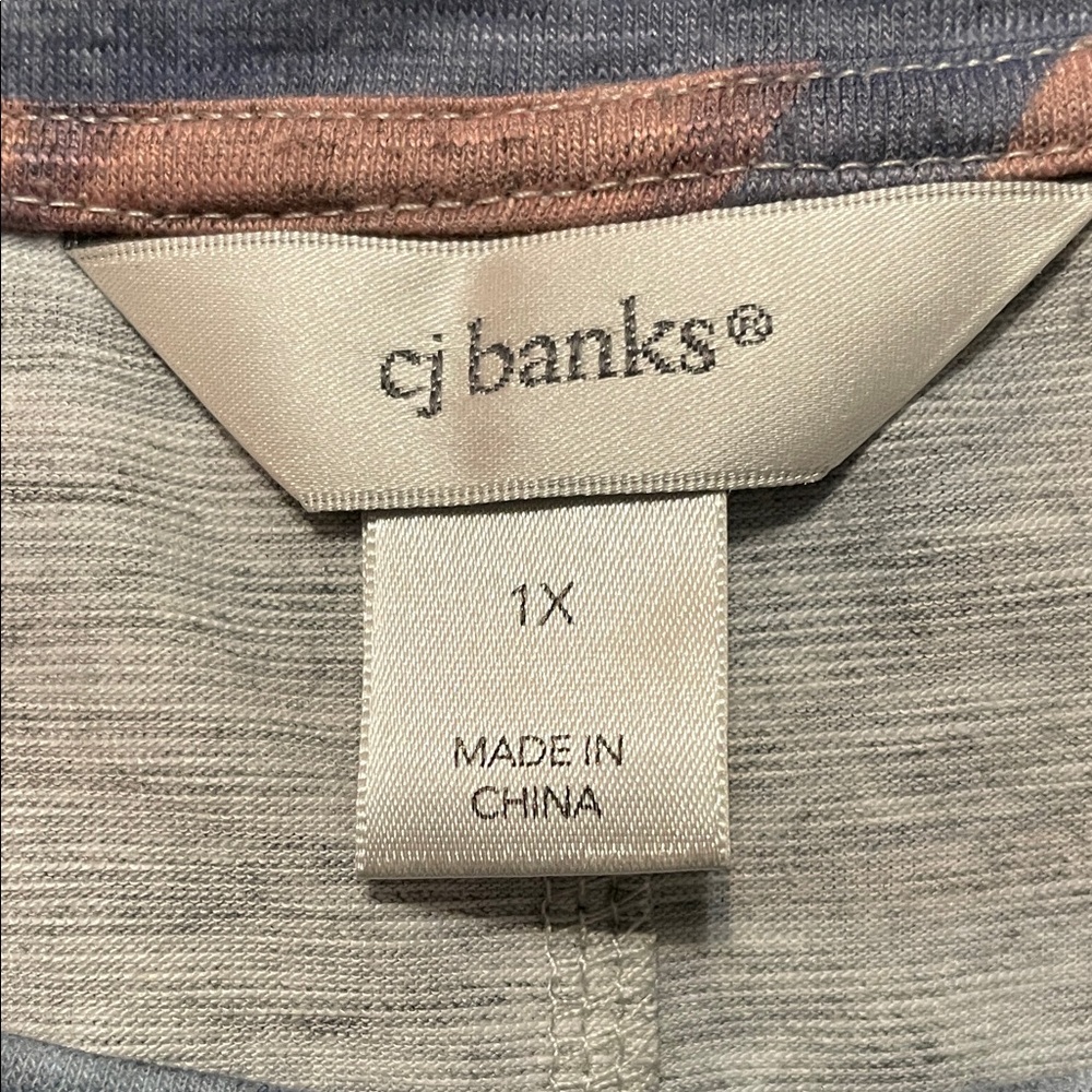 CJ Banks Women's Multicolor Abstract Top - Picture 8 of 8